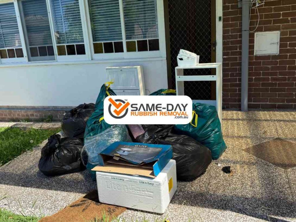 Before and After for Rubbish Removal on Frankston Properties Before and After for Rubbish Removal on Frankston Properties